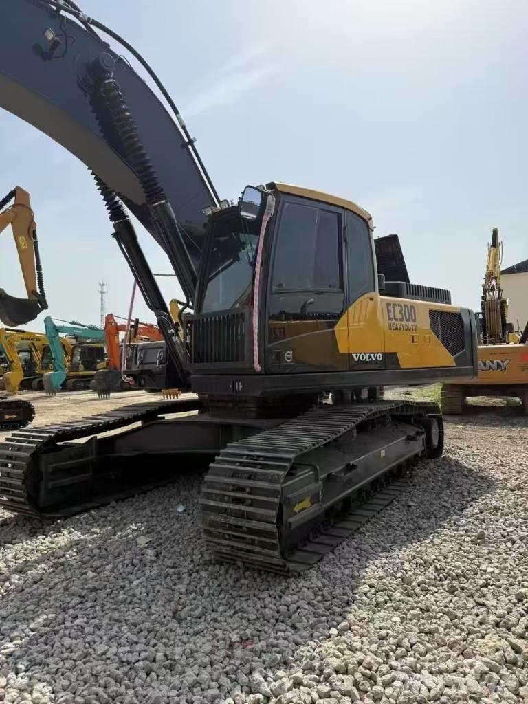 Volvo 300D Raupenbagger