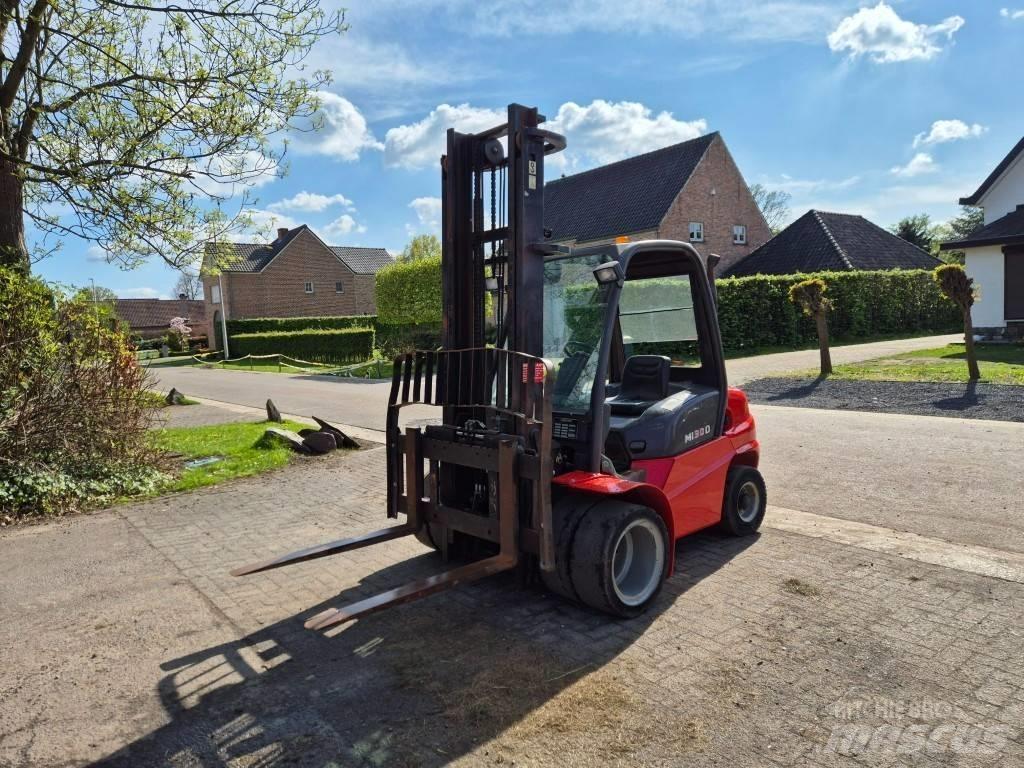 Manitou MI30D S1E3 Diesel Stapler