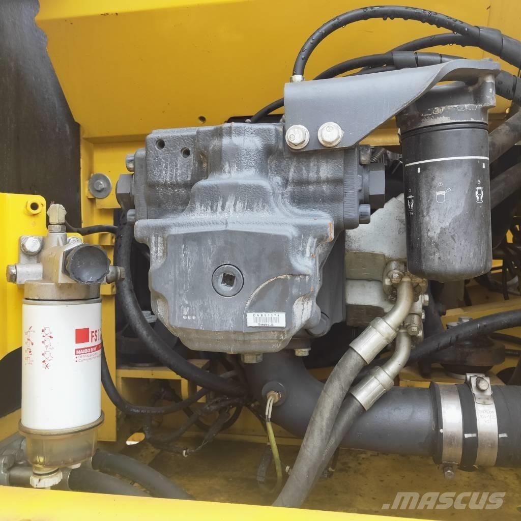 Komatsu PC200-8 Raupenbagger