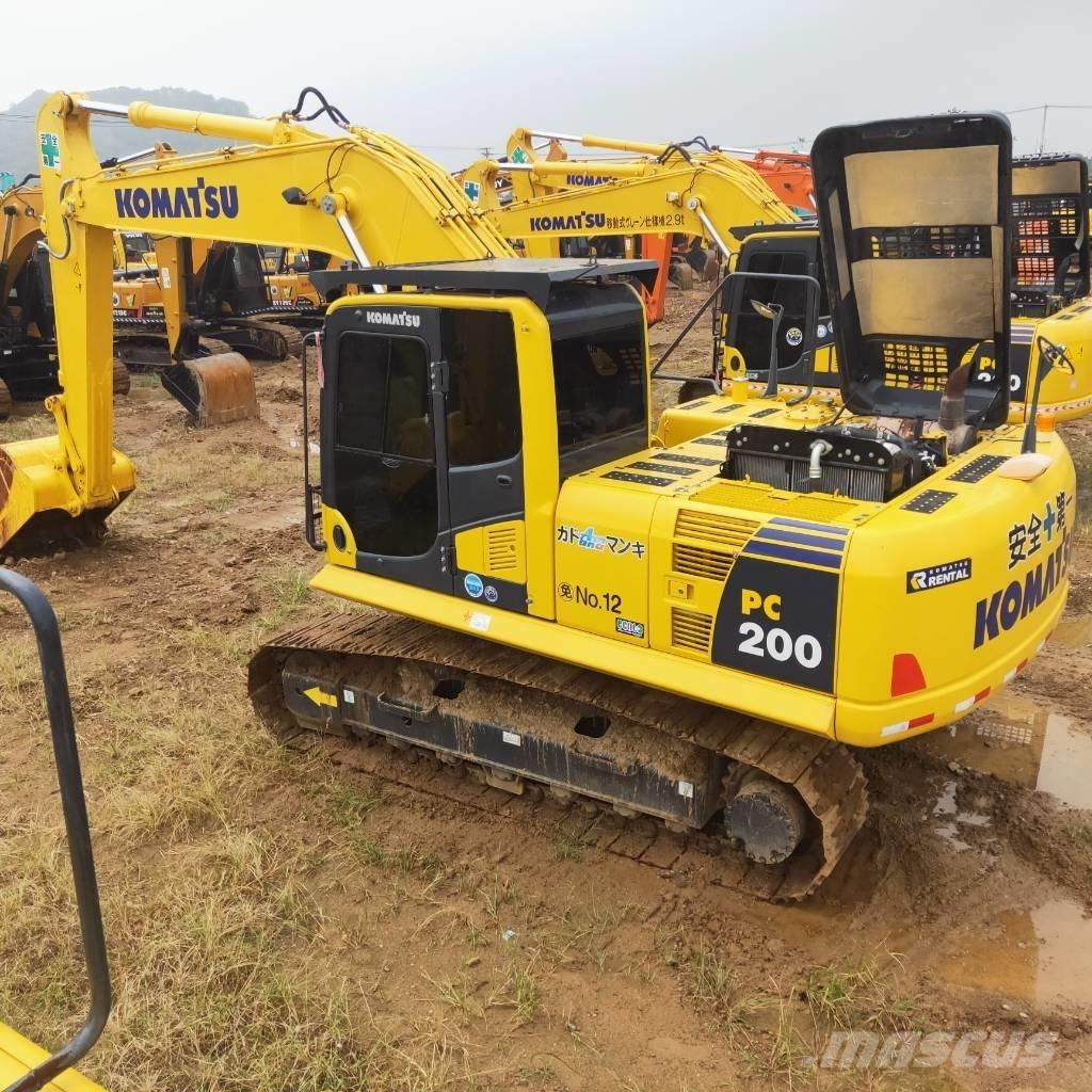 Komatsu PC200-8 Raupenbagger