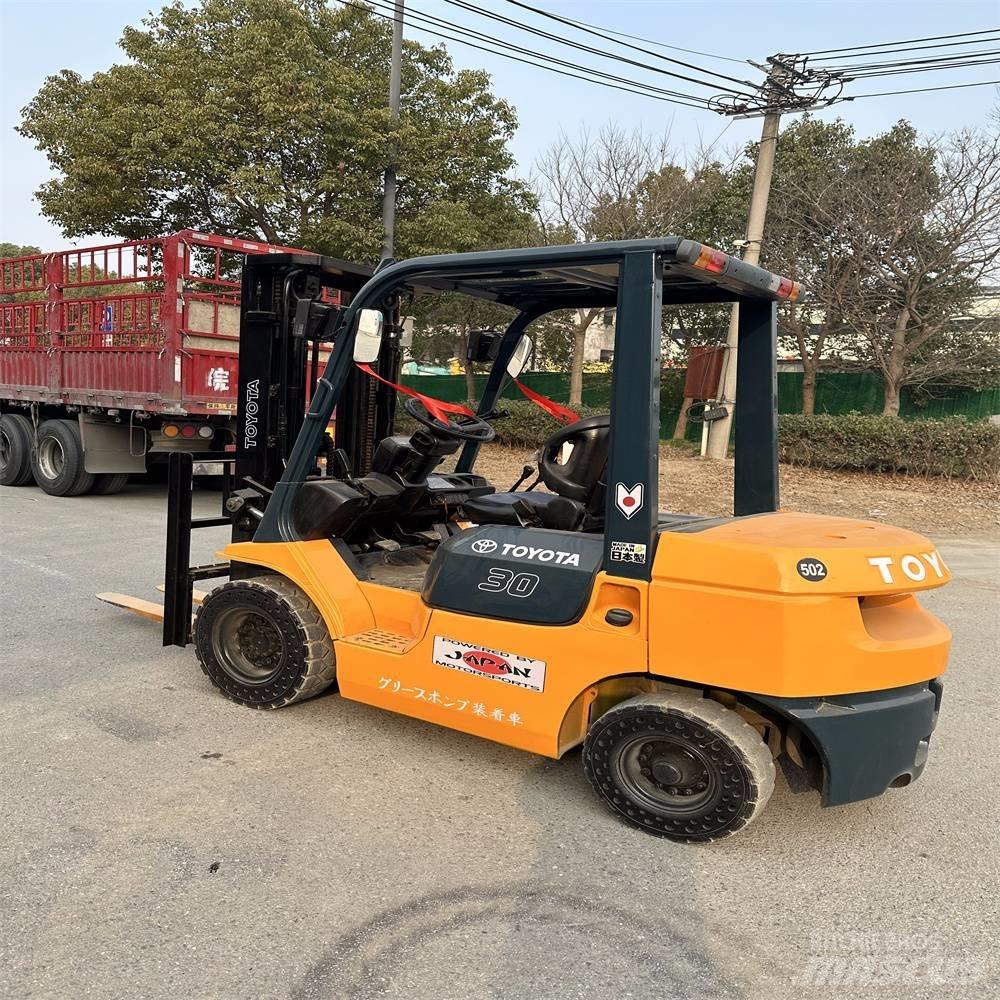 Toyota 62-7 FD N 30 Diesel Stapler