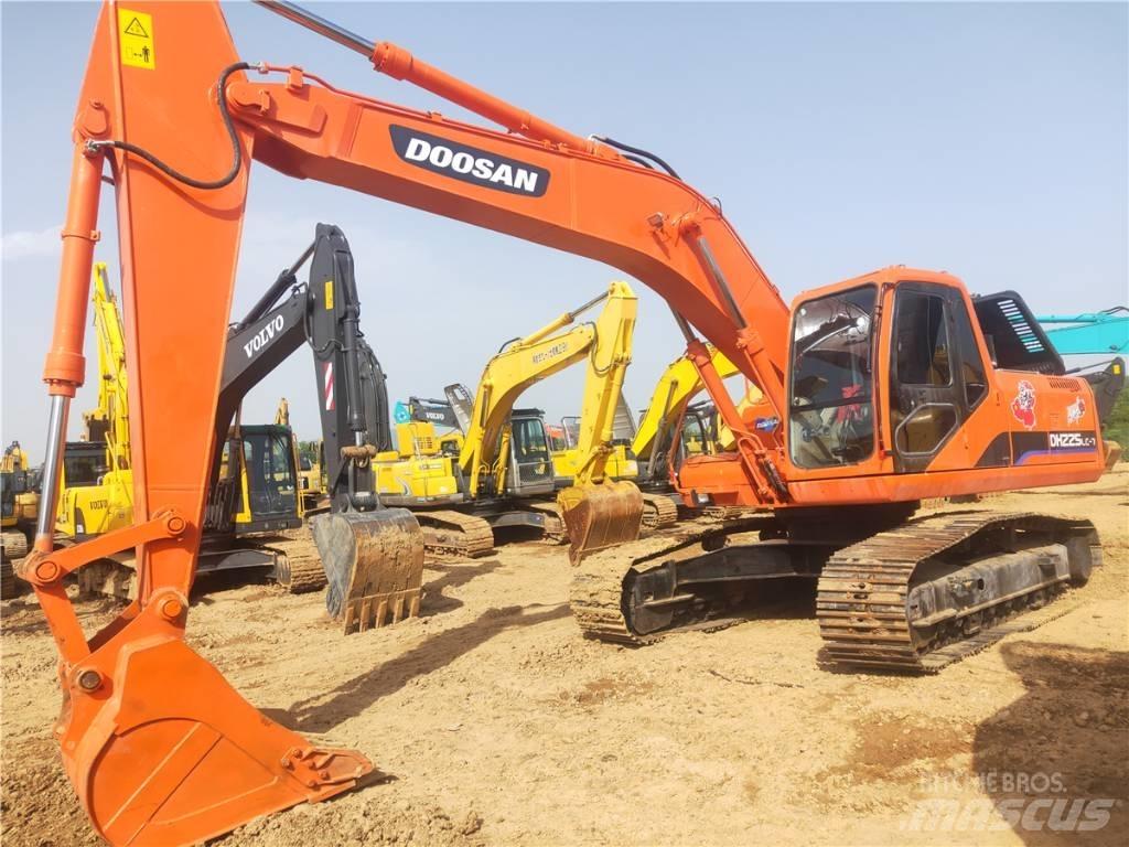Doosan DH 225 LC-7 Raupenbagger