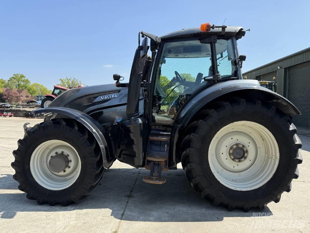 Valtra T 174 Direct Traktoren
