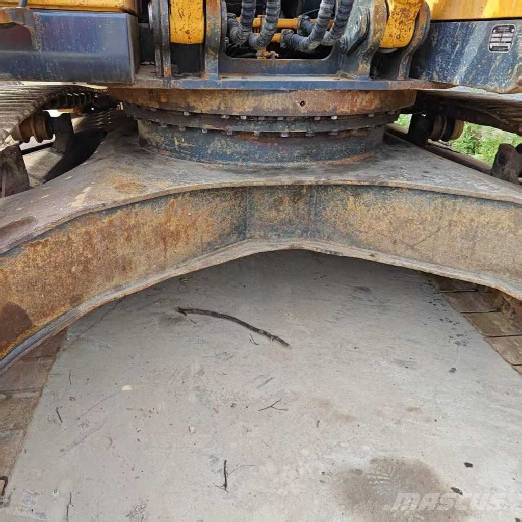 Hyundai R300LC Raupenbagger