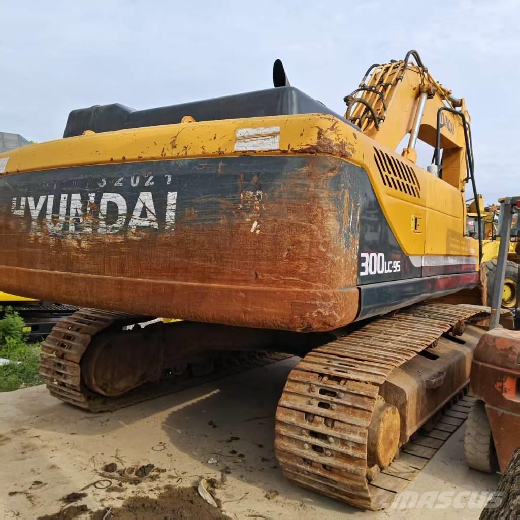 Hyundai R300LC Raupenbagger