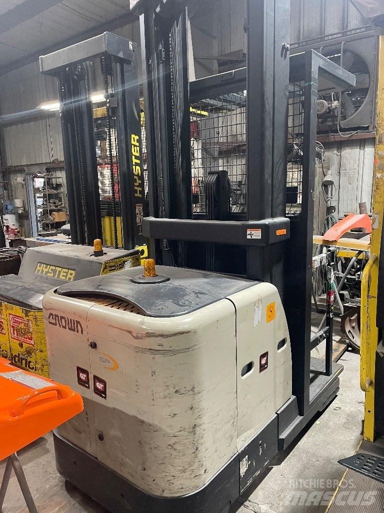 Crown Order Picker Elektro Stapler