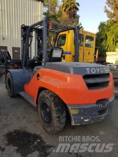 Toyota 8FD70U Diesel Stapler