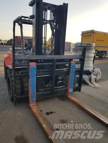 Toyota 8FD70U Diesel Stapler