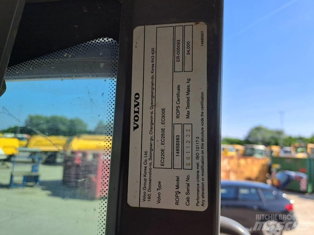 Volvo EC220EL Raupenbagger