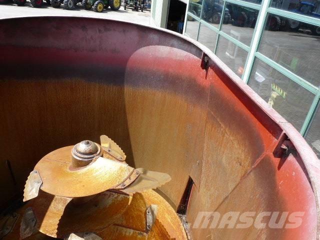 Trioliet SM-14 Fütterungsautomaten