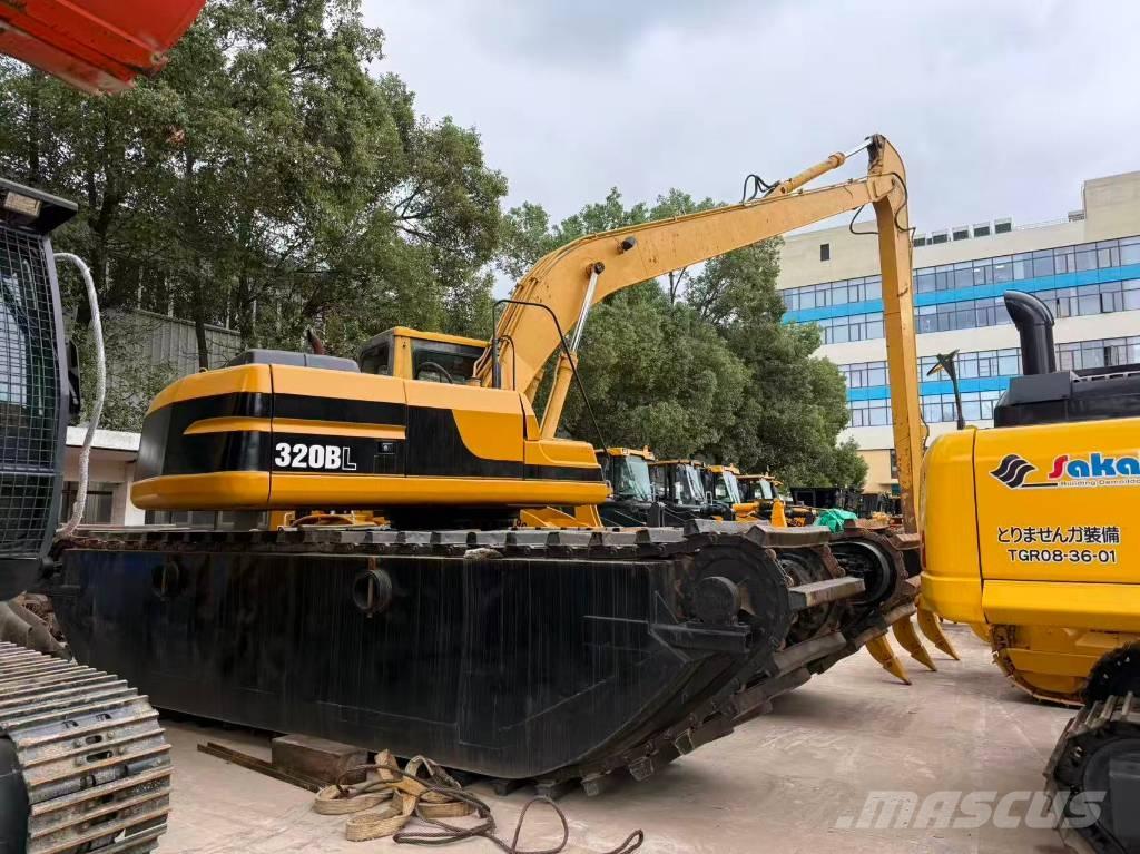 CAT 320 B L Amphibienbagger