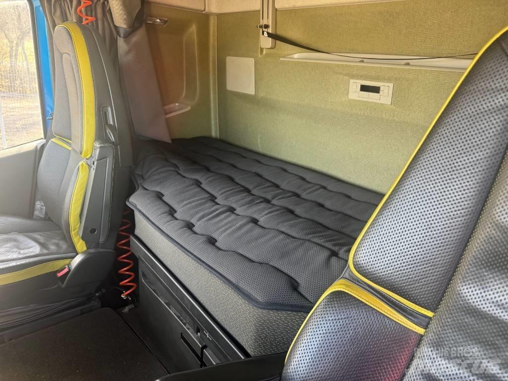 Volvo FH 750 Holztransportanhänger