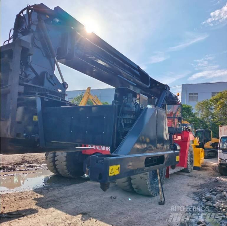 Kalmar DRT 450 Reach-Stacker