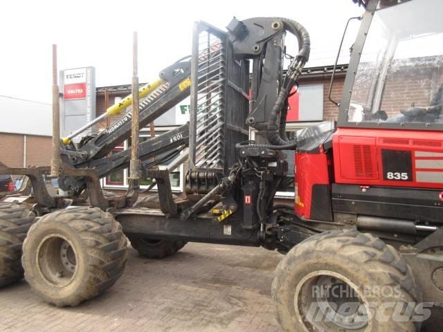 Komatsu 835 Forwarder