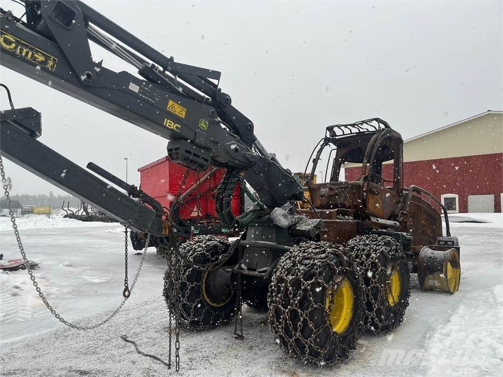 John Deere 1170G Harvester