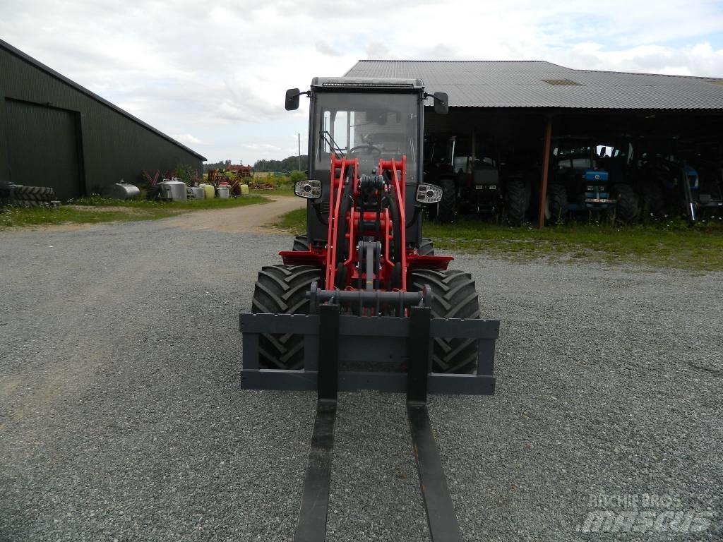 Attack 850A Hoflader