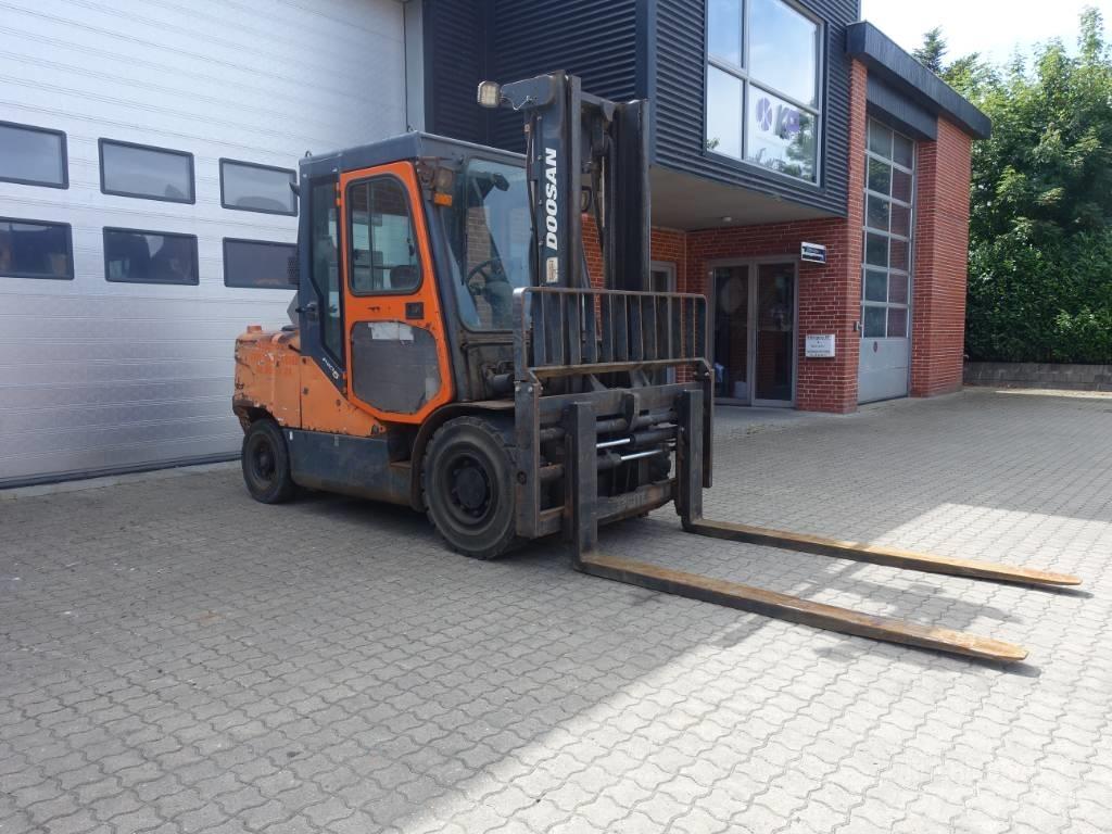 Doosan D 55 C-5 Diesel Stapler