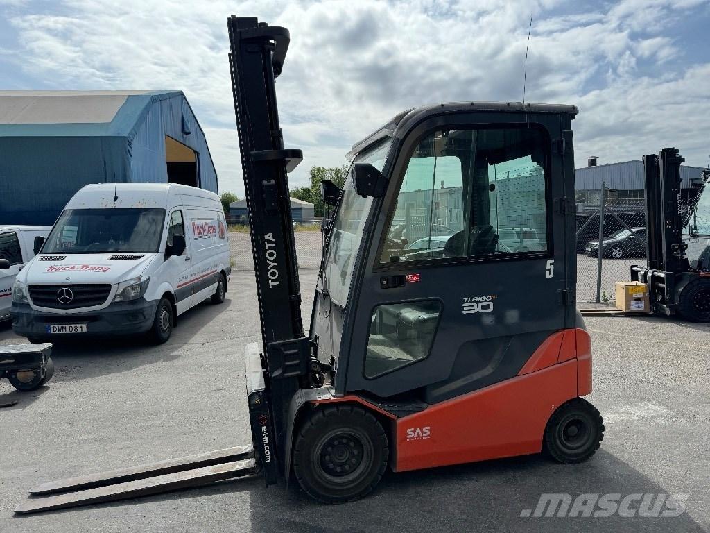 Toyota 8FBMKT30 Elektro Stapler