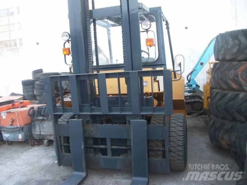 TCM FVD60Z5 Diesel Stapler