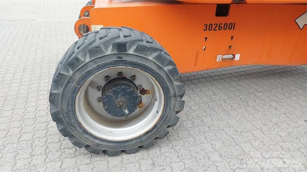 JLG E800AJ Gelenkteleskoparbeitsbühnen