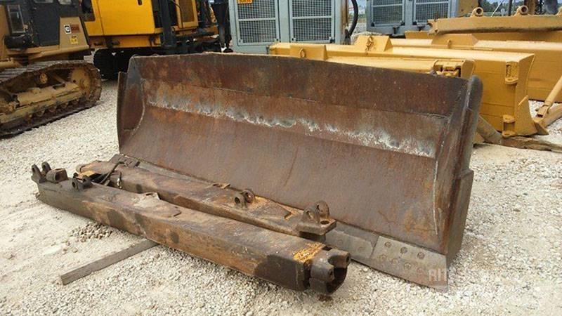 CAT D7E, D7F, D7G Planierschilder/Scharen