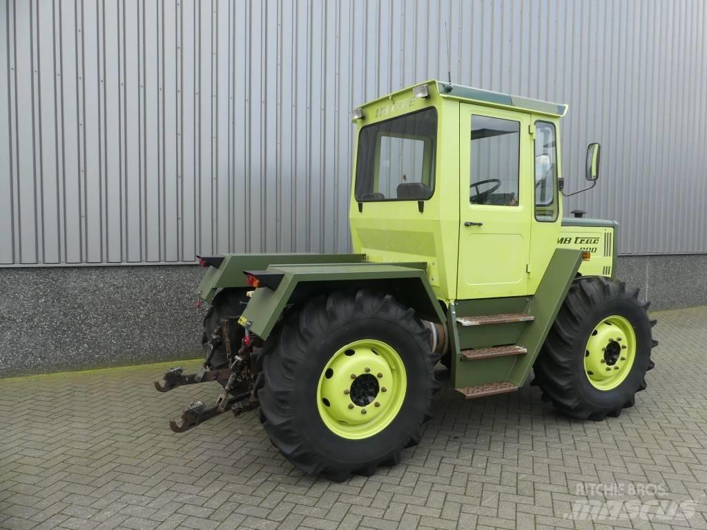 Mercedes-Benz 800 Traktoren