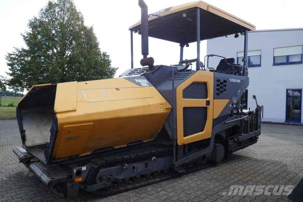 Volvo ABG P 6820  C Strassenfertiger