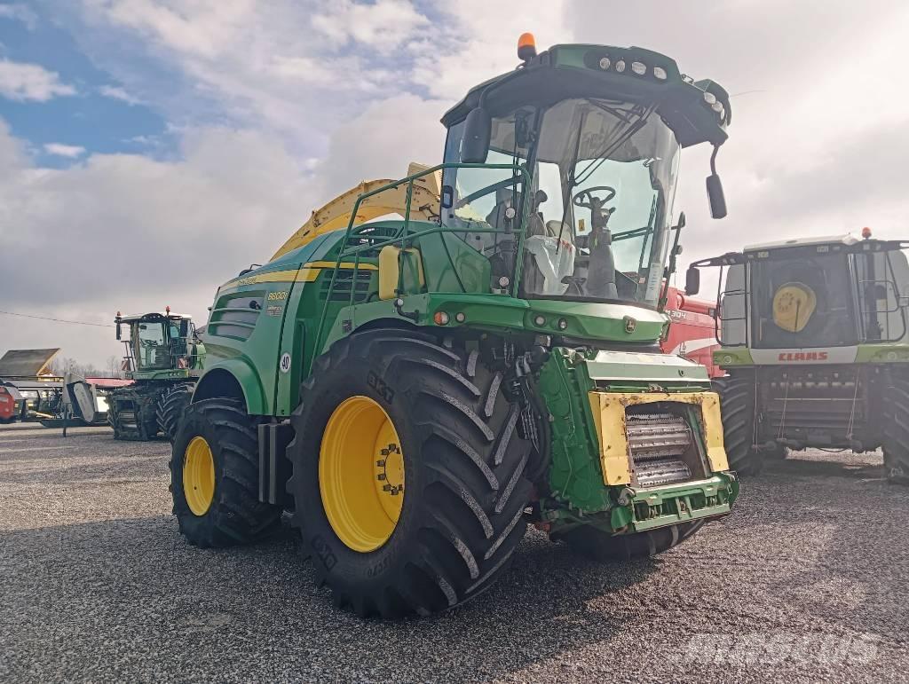 John Deere 8800 Selbstfahrende Häcksler