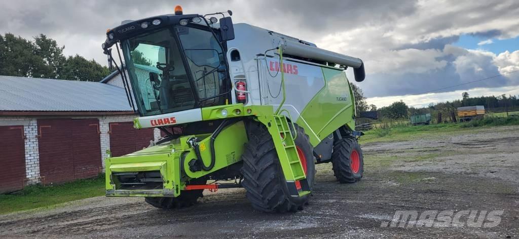 CLAAS Tucano 450 Mähdrescher