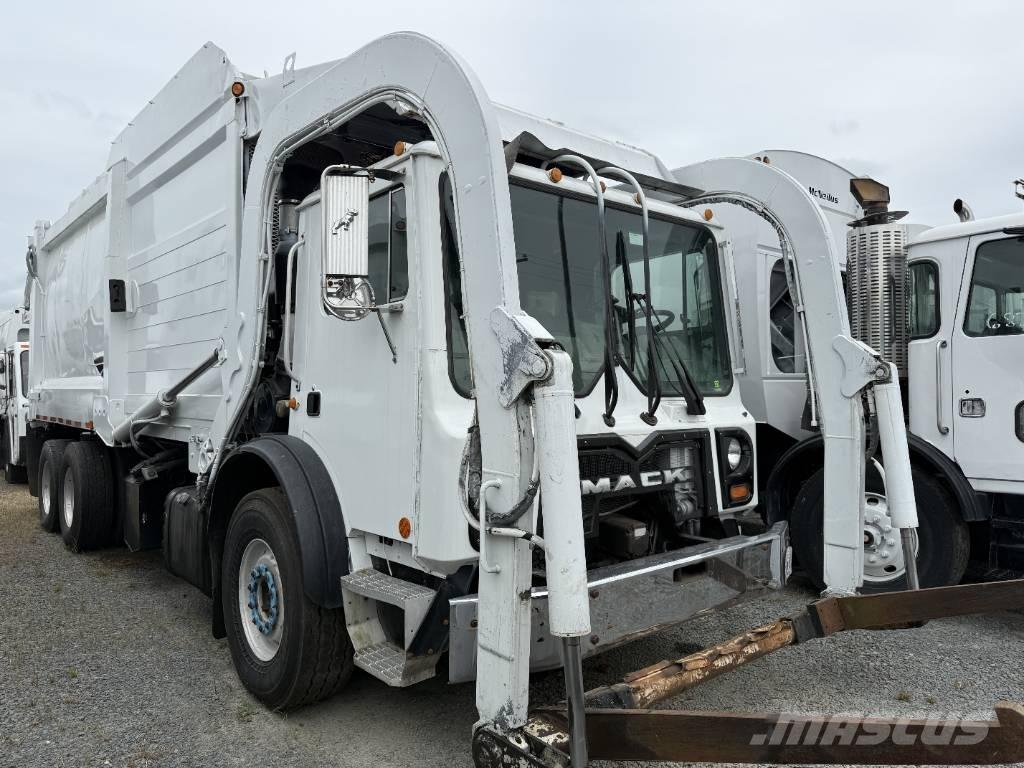 Mack MRU 613 Müllwagen