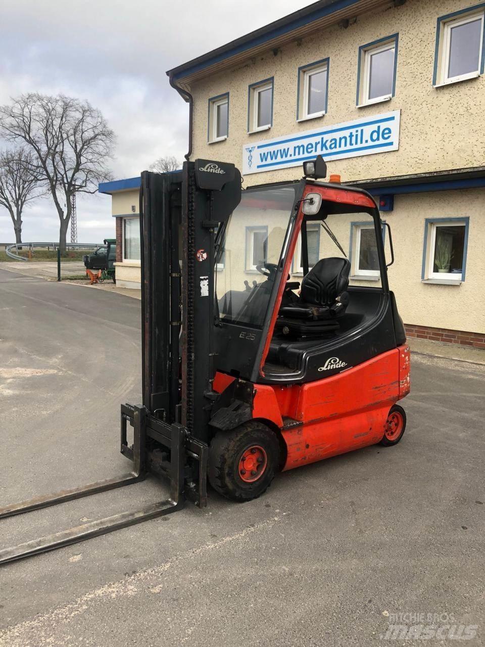 Linde E 25 Elektro Stapler