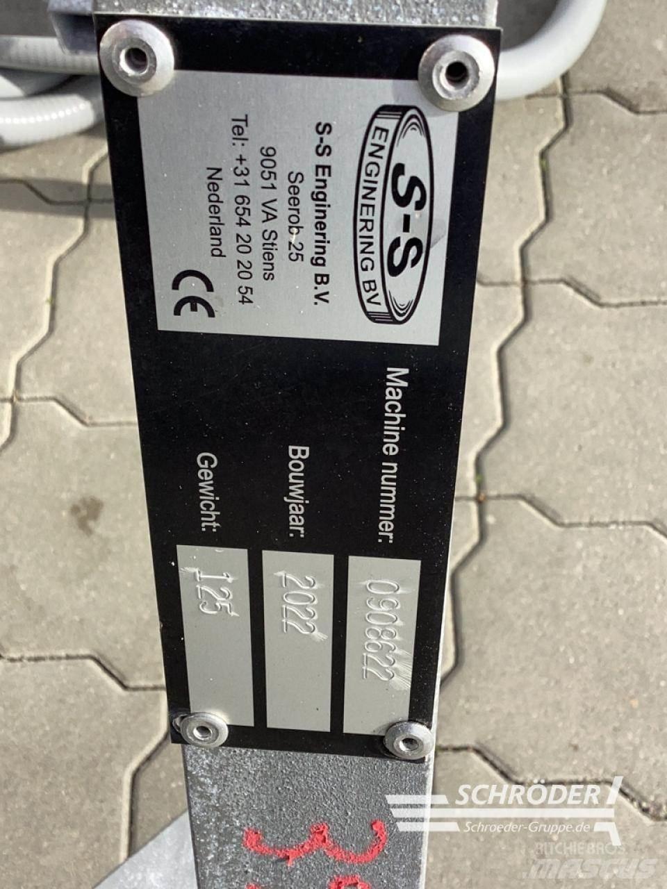  STRAßENREINIGER Andere Landmaschinen