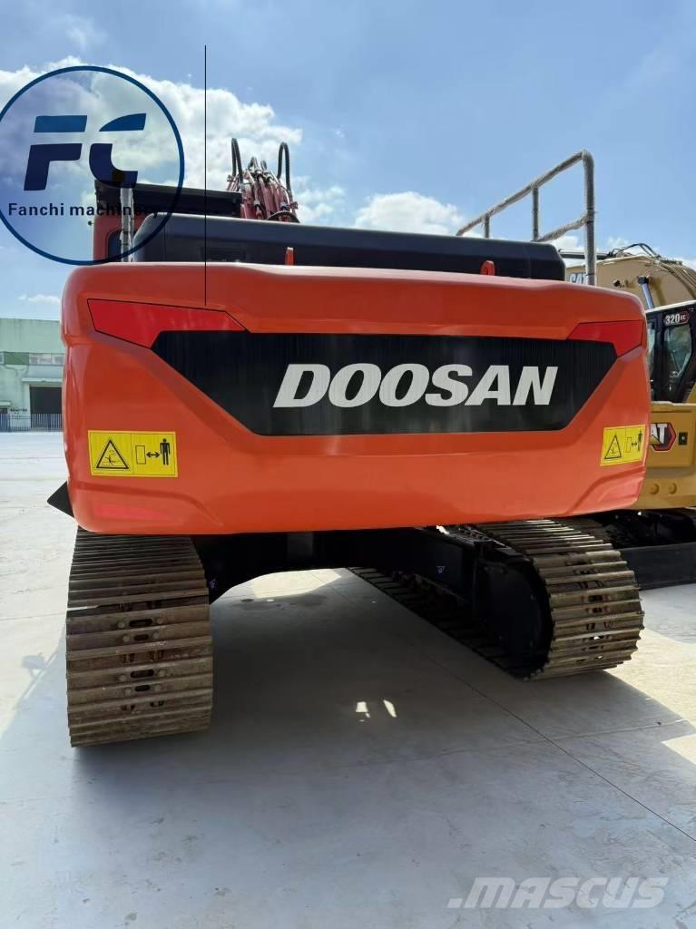 Doosan DX 225 LC Raupenbagger