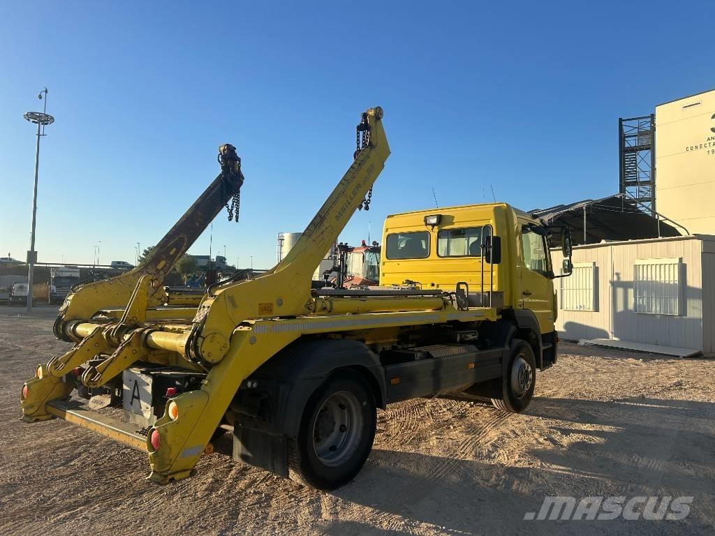 Mercedes-Benz 1530 Lagerbehälter