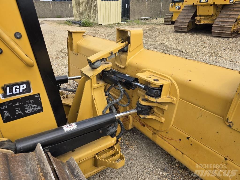 CAT D 3 LGP Bulldozer