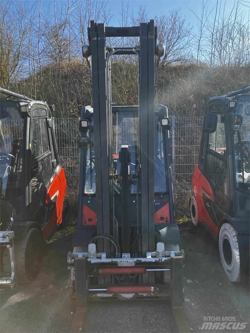 Linde H25T Gas Stapler