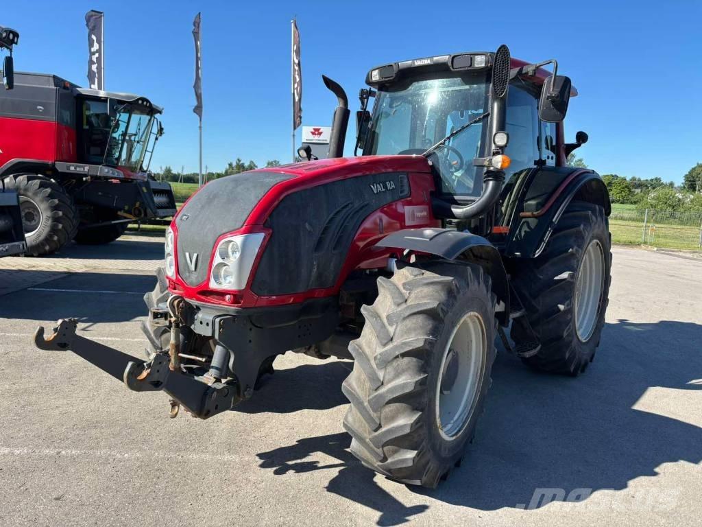 Valtra T 193 Traktoren
