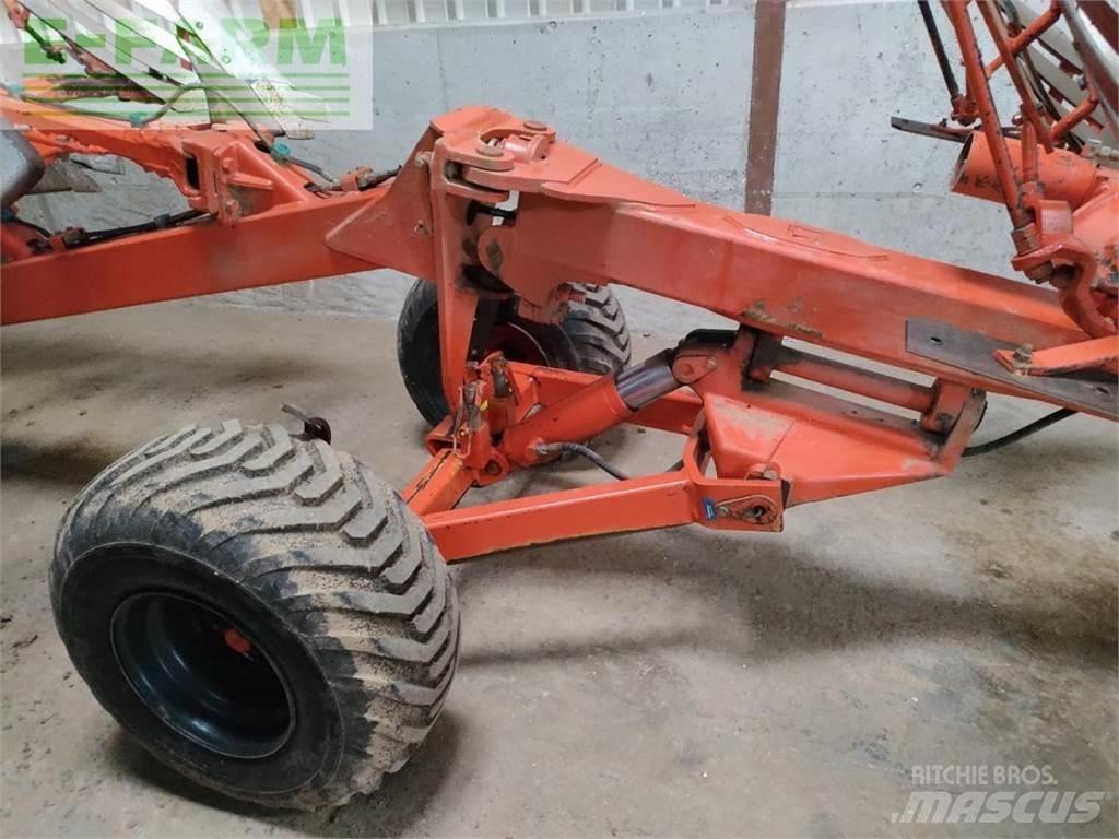 Kuhn Manager 8 NSH Konventionelle Pflüge