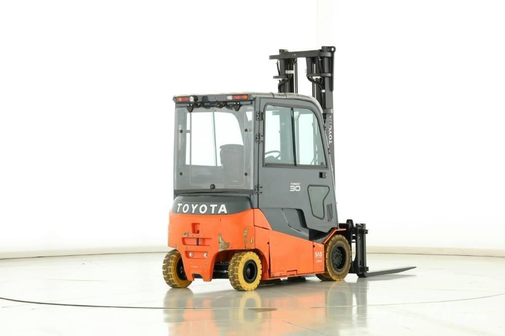 Toyota 8 FBMT 30 Elektro Stapler