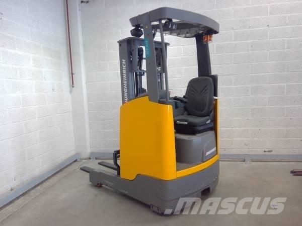 Jungheinrich ETV 210 Schubmaststapler