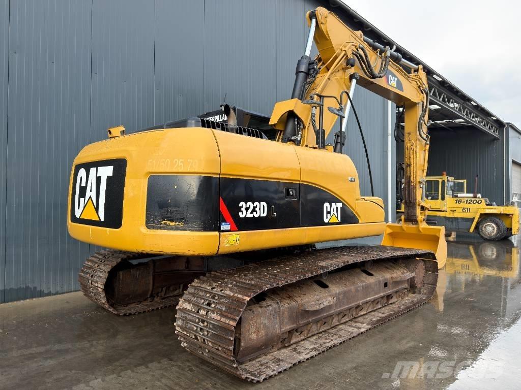 CAT 323D L Raupenbagger