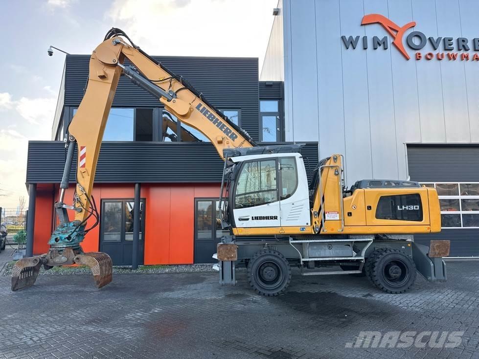 Liebherr LH 30 M Materialumschlag