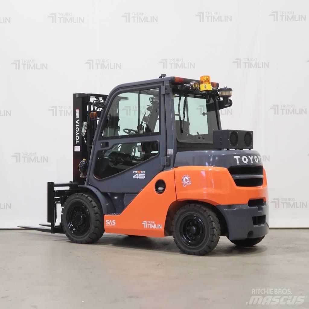 Toyota 40-8FD40N Diesel Stapler
