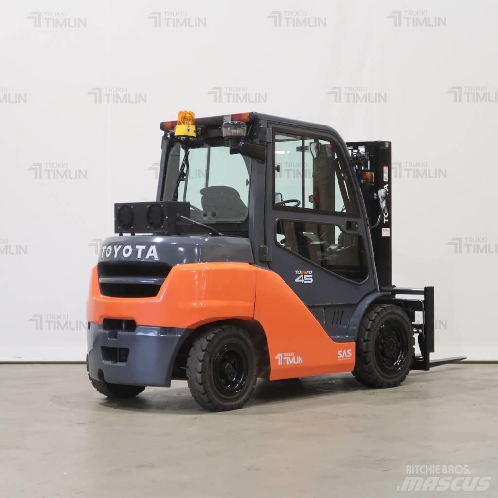 Toyota 40-8FD40N Diesel Stapler