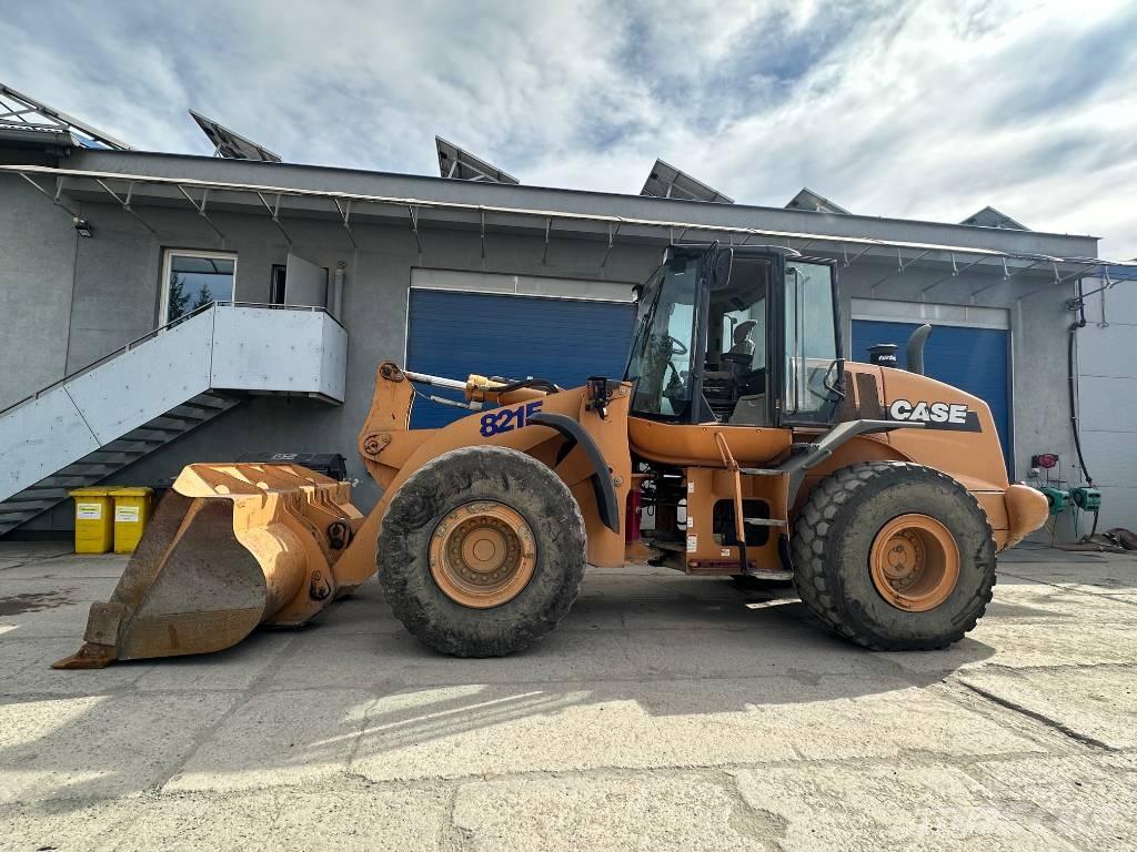 CASE 821 E Radlader
