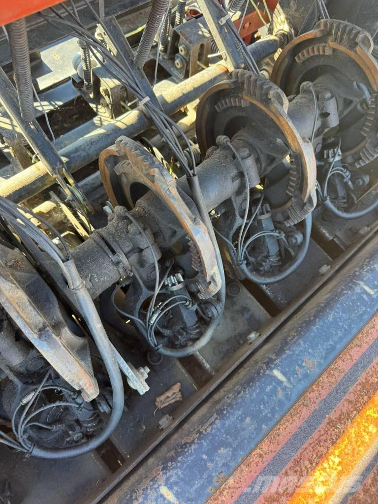 Hesston 4880 Quaderpressen