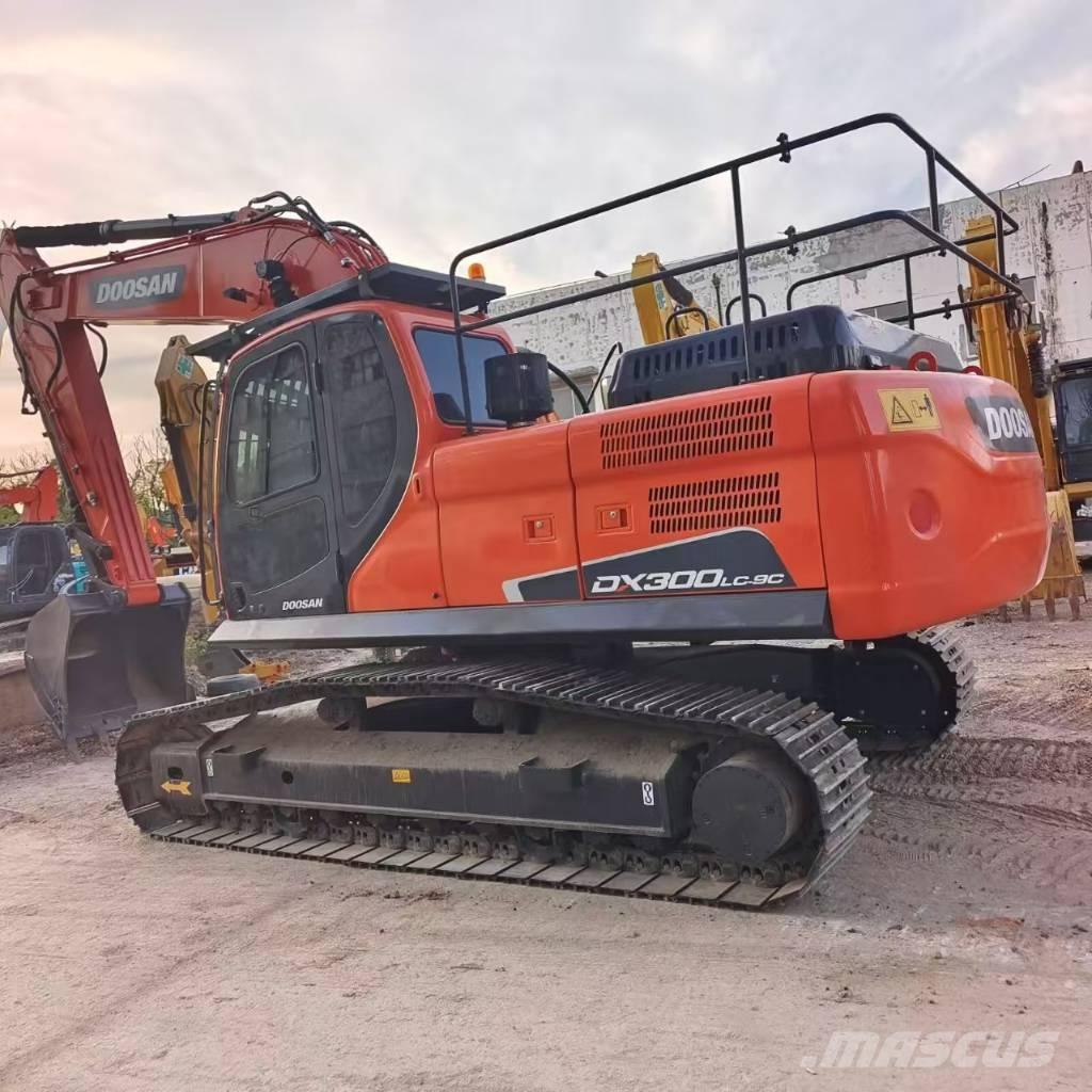 Doosan DX 300 LC-9C Raupenbagger