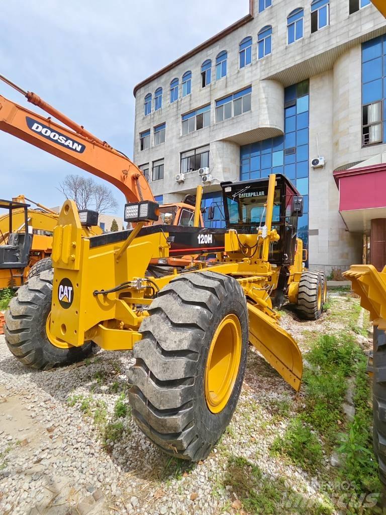 CAT 120 H Grader
