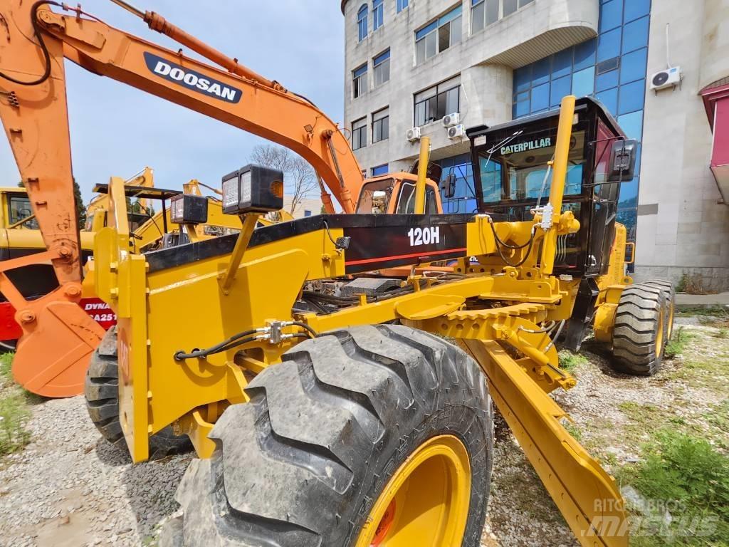 CAT 120 H Grader