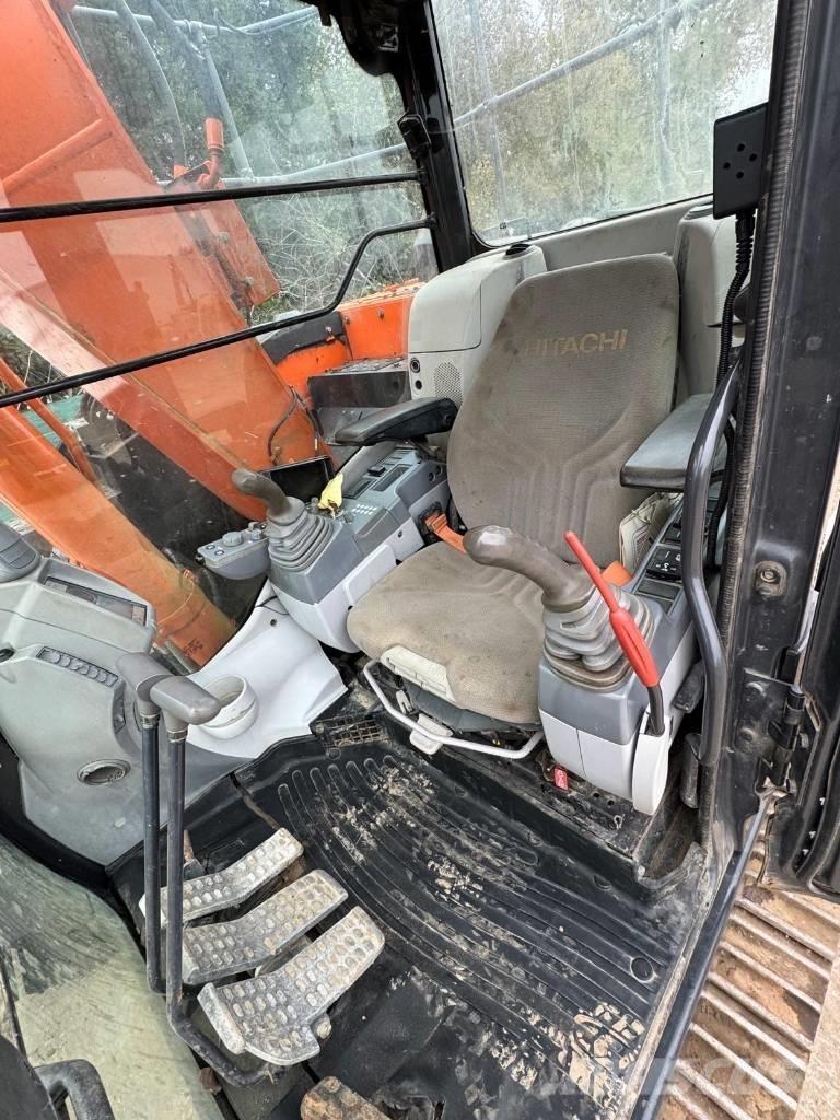 Hitachi ZX 135 US-5B Raupenbagger